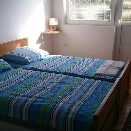 Mihoci * Starigrad Paklenica