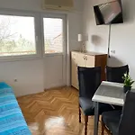 Mihoci Apartment Starigrad Paklenica