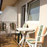 Mihoci Apartment