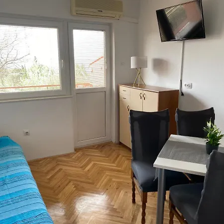 Mihoci Apartament Starigrad Paklenica