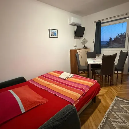 Apartament Mihoci *