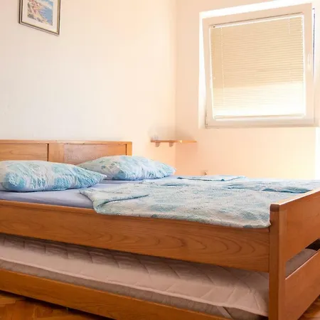 Daire Mihoci Starigrad Paklenica