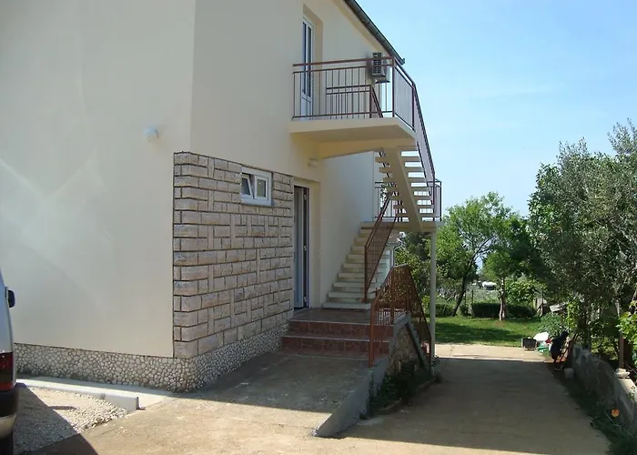 Mihoci Starigrad-Paklenica